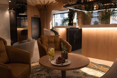 Bistro & Lounge